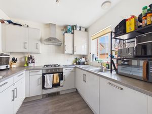 Kitchen- click for photo gallery